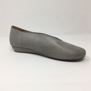 Chocolat Blu Vail Grey Leather Shoes 8.5 Brand New!